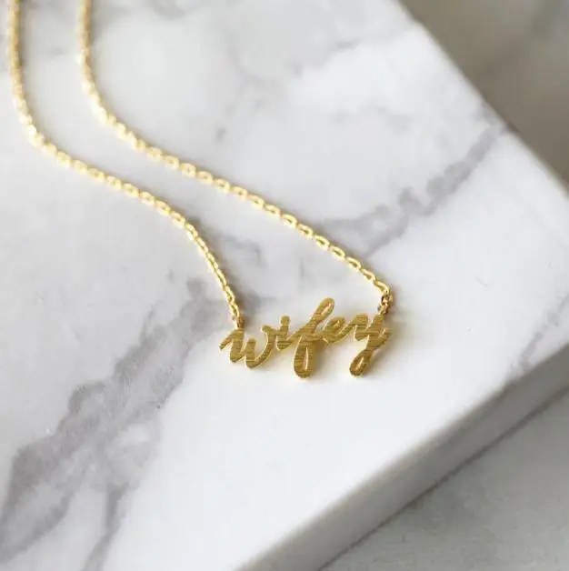 Wifey Necklace gold