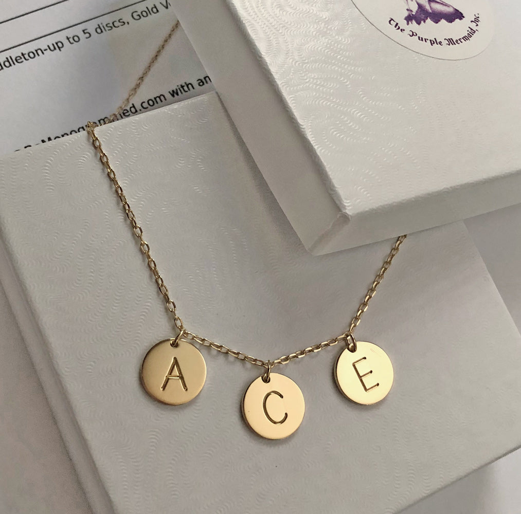 Kate Middleton initial necklace 10