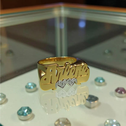 R132-gold-name-ring-diamonds