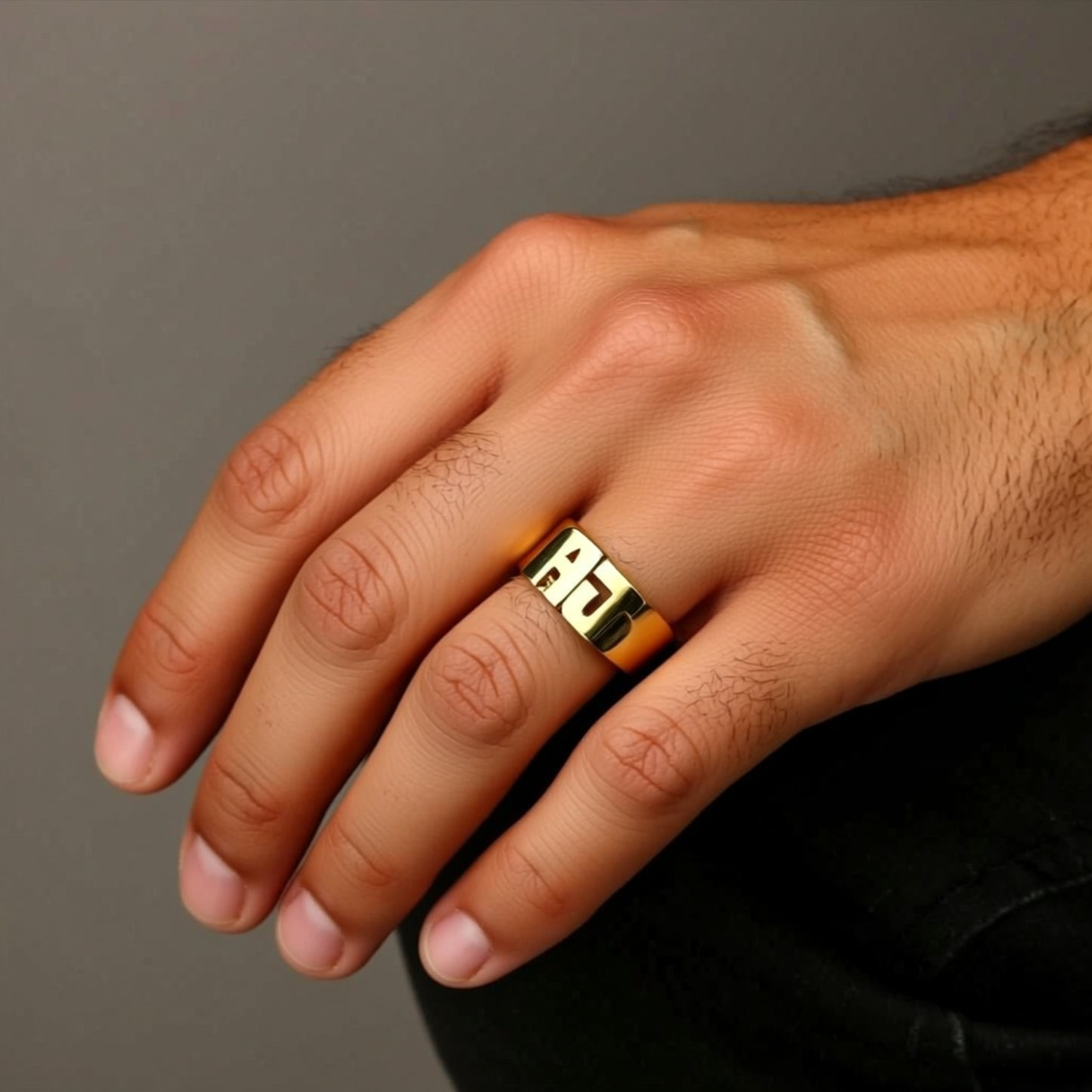 initial_ring_on_a_hand