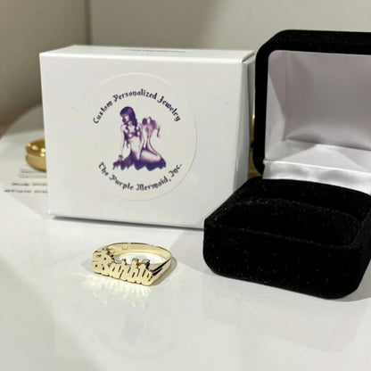 10K Gold Small Script Name Ring 3