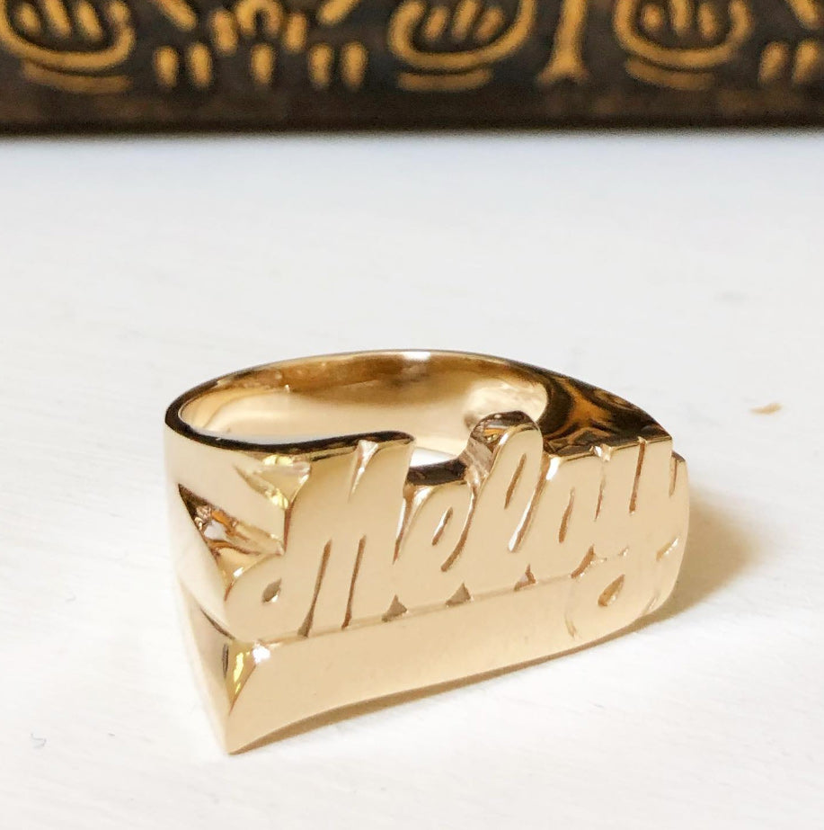 18K Gold Large Name Ring with Tail