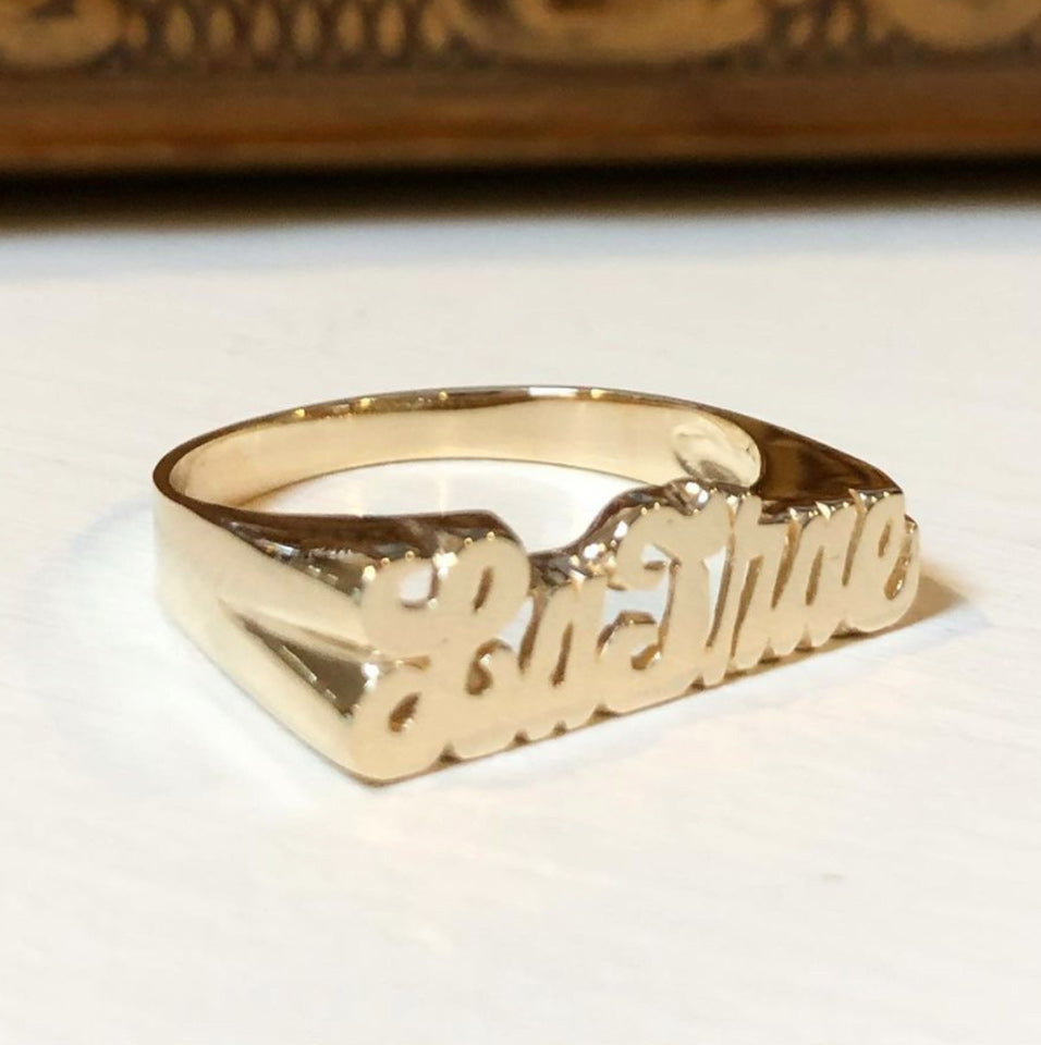 Small Gold Script Name Ring 4