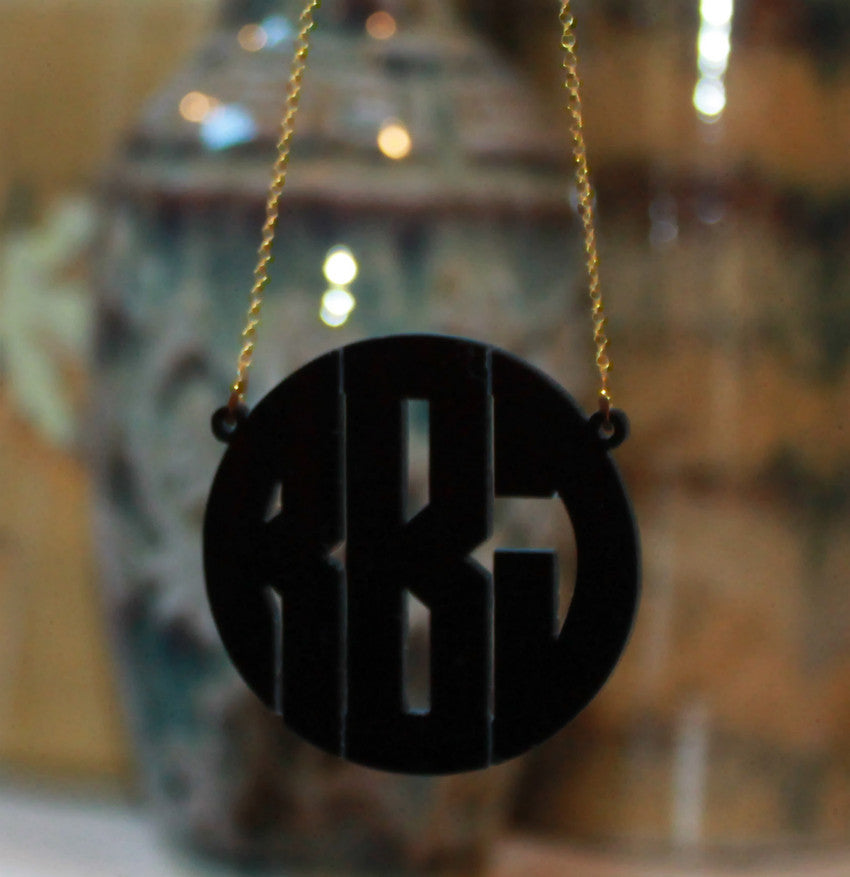 acrylic block monogram necklace black