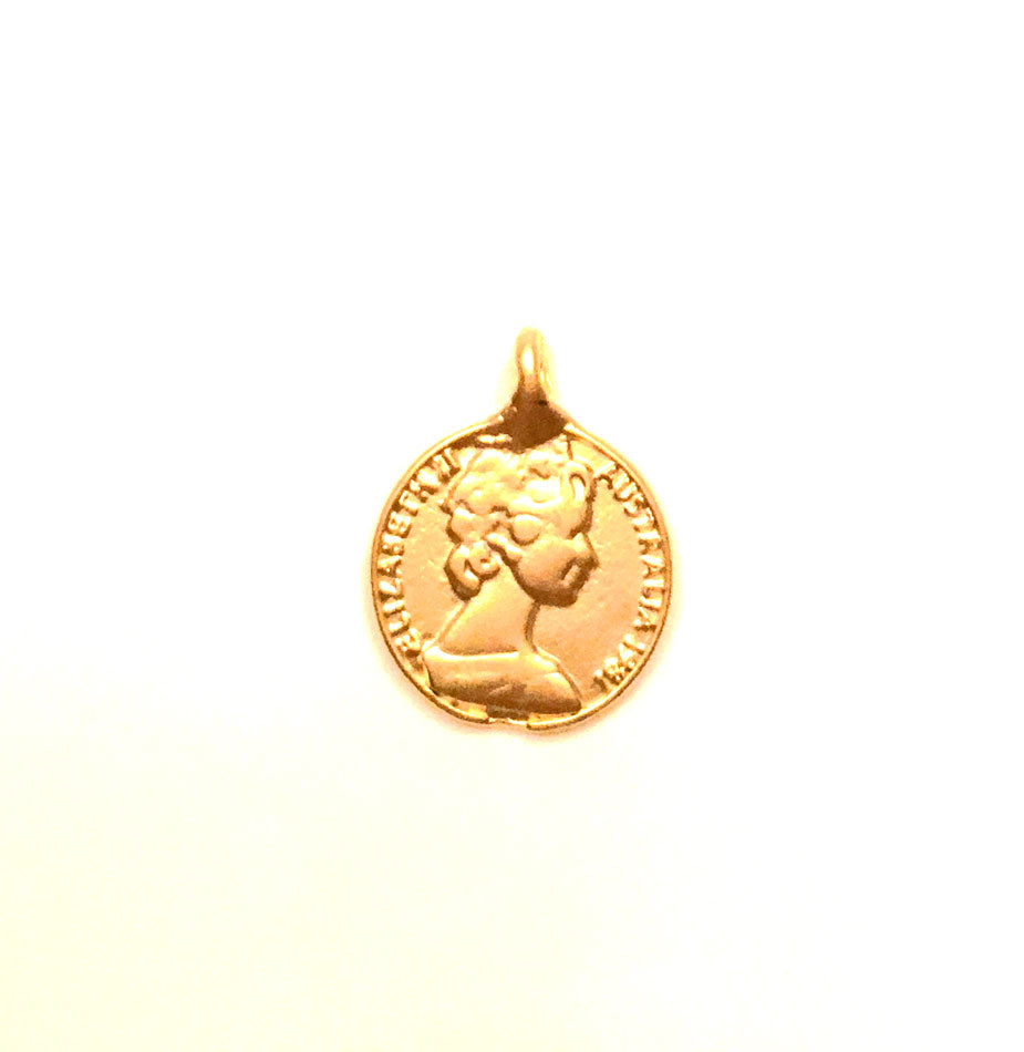 Gold Coin Medallion Necklace - Kim Kardashian 7